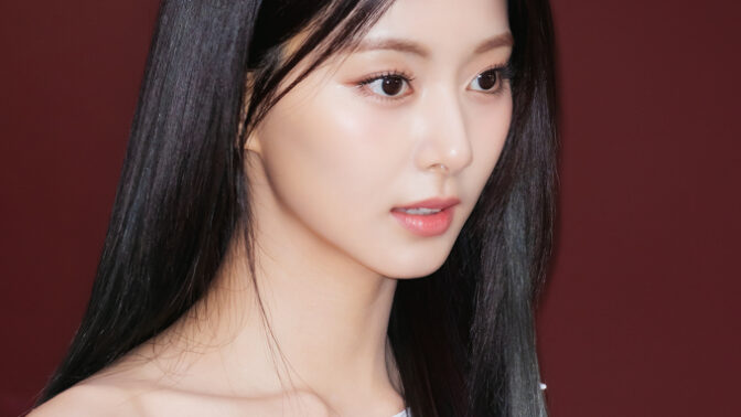 TWICEツウィ、JYP退社説が浮上…事務所側「再契約を協議中」