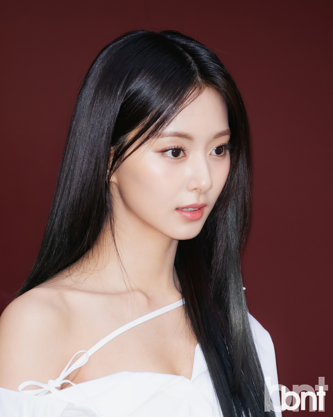 TWICEツウィ、JYP退社説が浮上…事務所側「再契約を協議中」