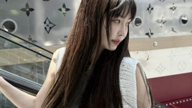 「整形7回→目頭切開を戻した女優、ついに美貌を取り戻す…“この顔で40代？”」