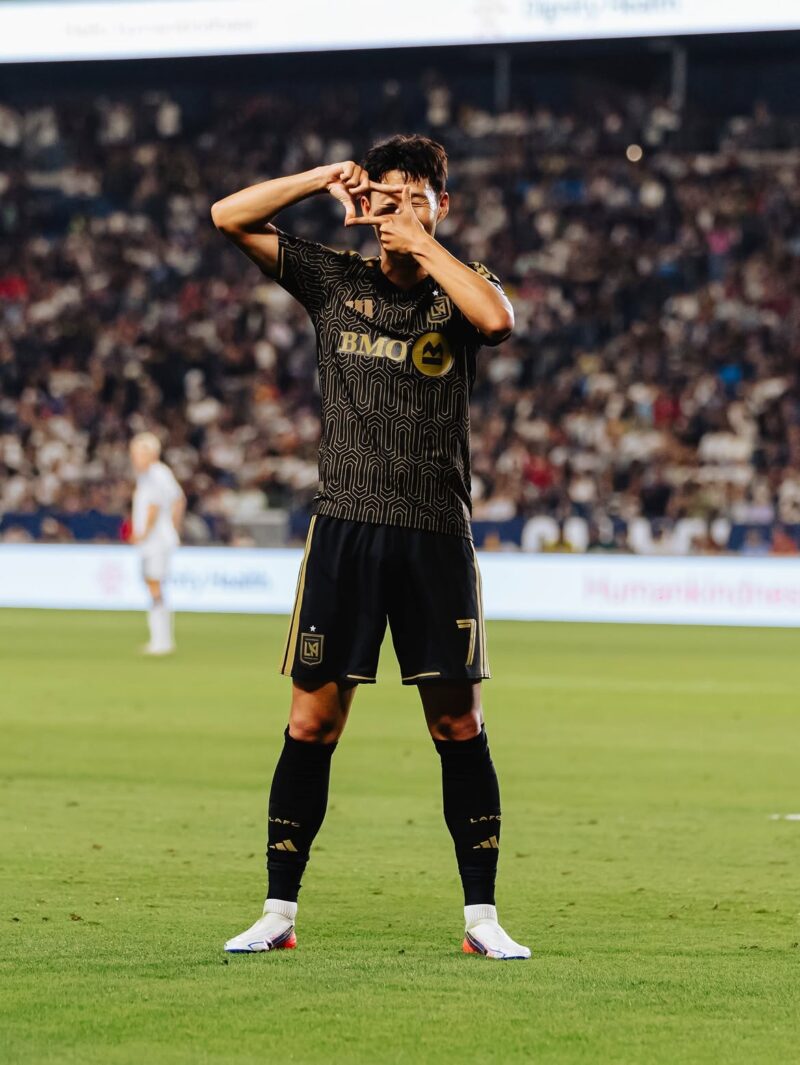 ソン・フンミン、今季リーグ初ゴール!PK譲渡から自らネットを揺らしLAダービー3-0快勝に貢献