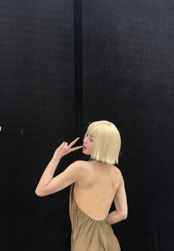 キム・ユジョン、衝撃の金髪イメチェン!