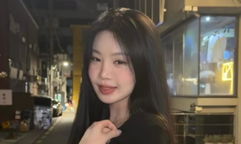 チーム脱退→ソロ転身の元アイドル、初伏に白鶏スープの大食い…美しいビジュアルが際立つ