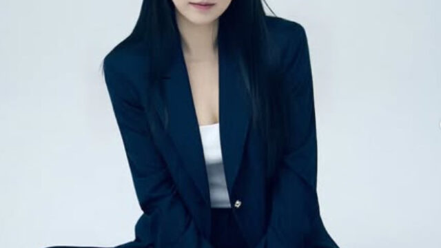 JO1・河野純喜、新アー写公開　シックなスーツ姿で“ギャップ萌え”全開