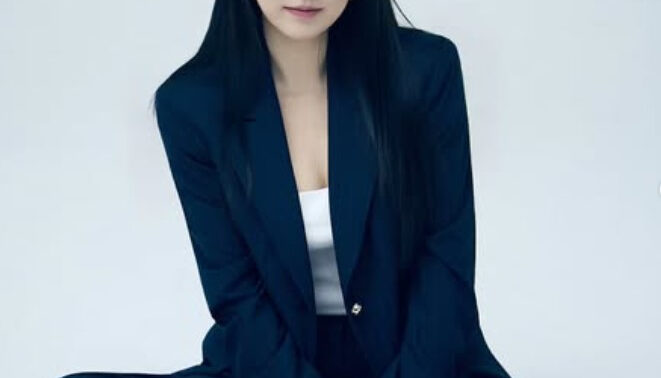 JO1・河野純喜、新アー写公開　シックなスーツ姿で“ギャップ萌え”全開
