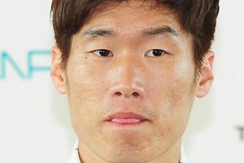 パク・チソン、5年ぶりにユ・ジェソクと再会…スペイン優勝的中&K-サッカー革新委員会共同委員長就任