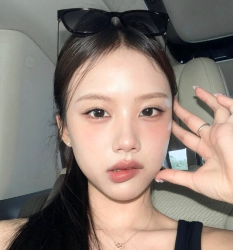 元サッカー韓国代表イ・ドングクの娘ジェシ、ノースリーブ姿で“ホットガール”に変身!アイドル顔負けの美貌が話題
