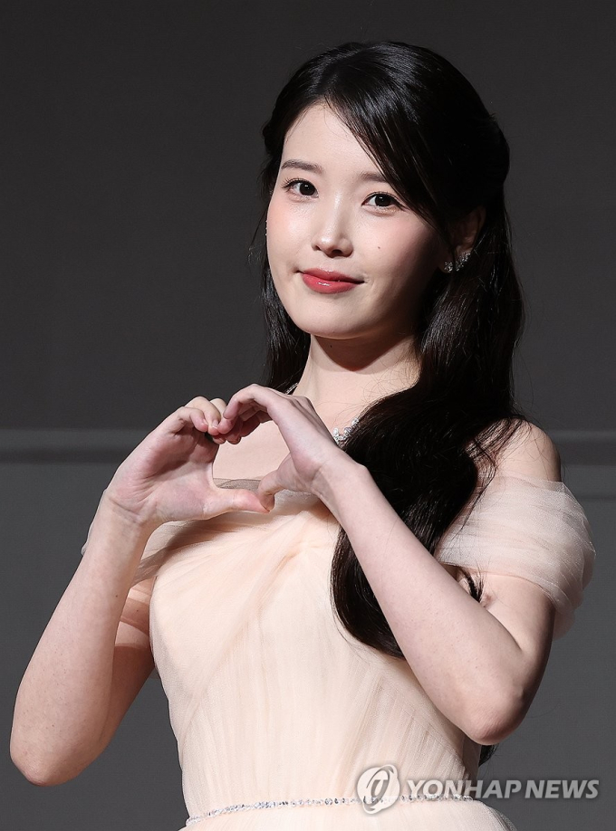 IU、耳管開放症が悪化 9月のコンサート中止を発表