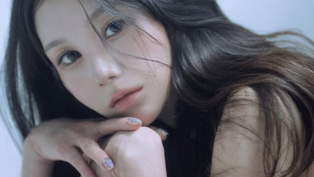 薬剤師インフルエンサー・チェ・ユンヘ、新プロフィール公開　「女優級の美貌」と話題に