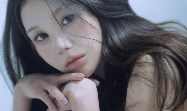 薬剤師インフルエンサー・チェ・ユンヘ、新プロフィール公開　「女優級の美貌」と話題に