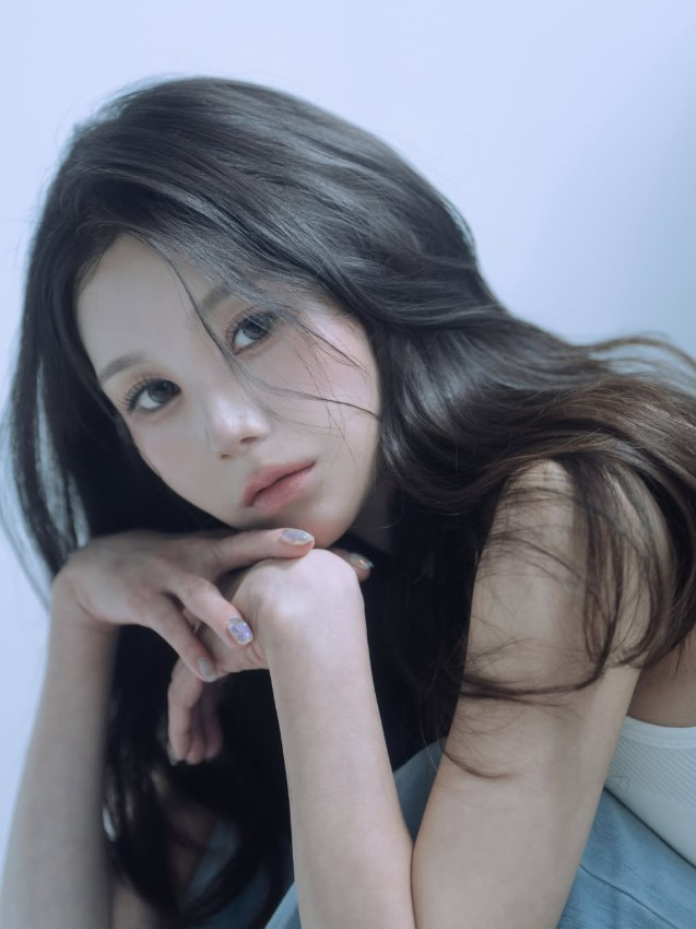薬剤師インフルエンサー・チェ・ユンヘ、新プロフィール公開 「女優級の美貌」と話題に