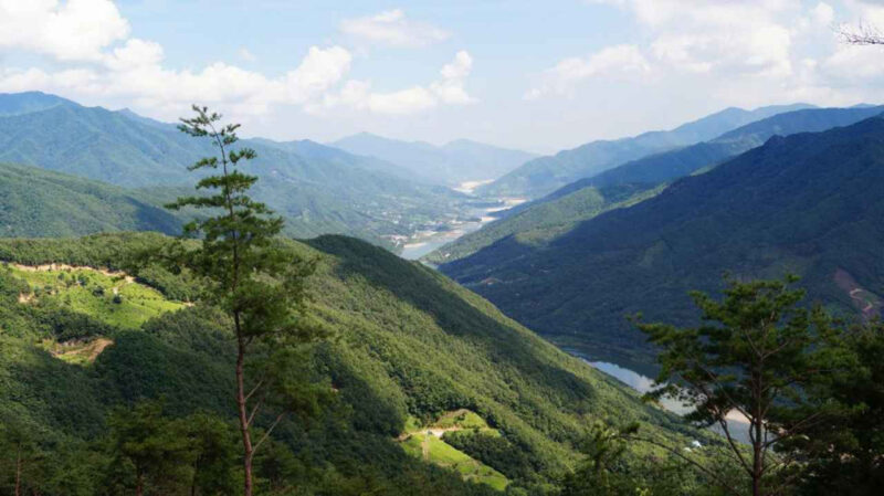 「実力不足は迷惑」夏山登山、軽装・準備不足に厳しい視線　SNSで議論白熱