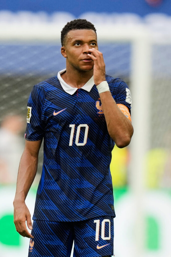 「W杯無冠」でもエムバペがバロンドール最有力！？スペイン優勝のロドリを抑えて支持率1位になった“驚きの理由”とは