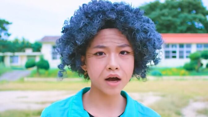 リセンヌ・ジェナ、話題の「うんこ踏んじゃった」おばあちゃん動画に本音…「もう拡散しないで！」