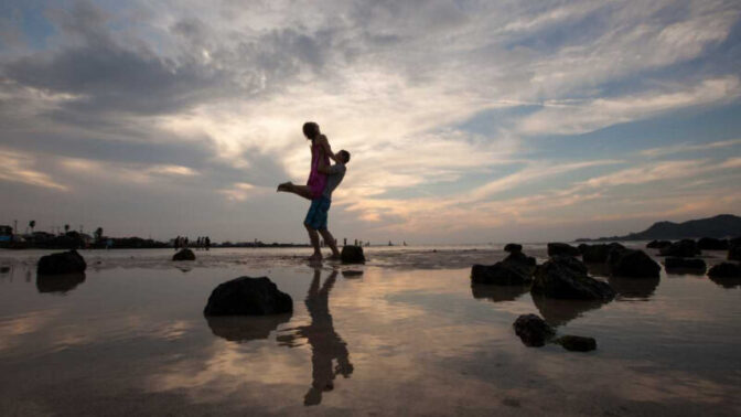 「もはや世界一」…地元民も車を止めて見惚れる、済州島の絶景海