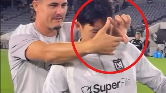 「ソニー、愛してる！」熱烈キスに“カメラ”ポーズ伝授も…LAFC主将、2戦連発のソン・フンミンを誰よりも大激賞！