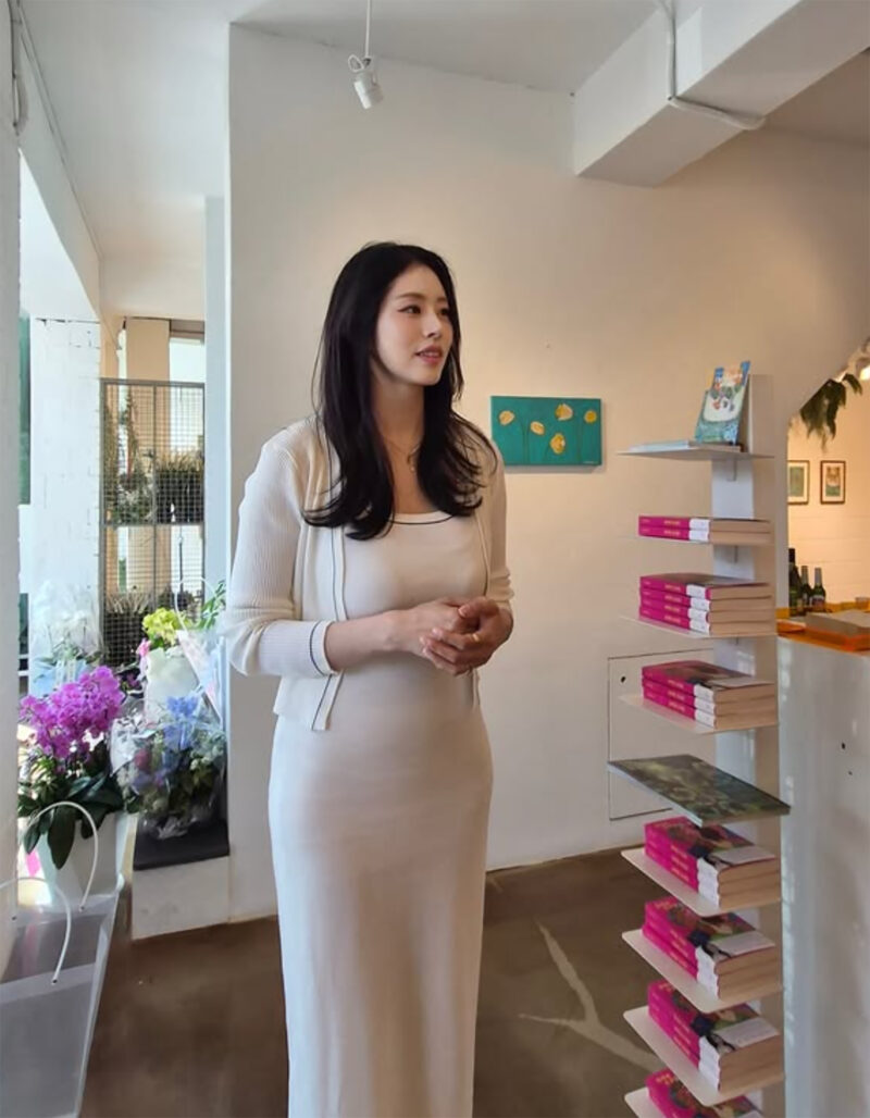 離婚から10年、再婚した芸能人…その後4年間苦しみ続けている