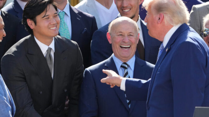 ドジャースが2年連続でホワイトハウス訪問！トランプ大統領が大谷翔平を「ベーブ・ルースの領域」と大絶賛、山本由伸との“究極の質問”も