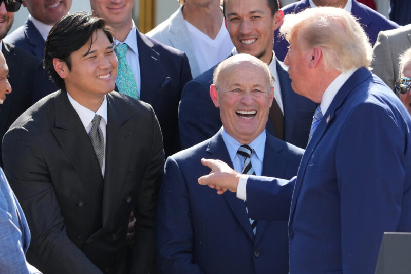 ドジャースが2年連続でホワイトハウス訪問！トランプ大統領が大谷翔平を「ベーブ・ルースの領域」と大絶賛、山本由伸との“究極の質問”も