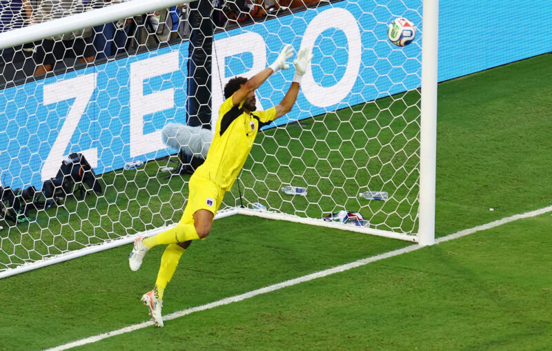 2026年W杯の“シンデレラおじさん”！40歳のカーボベルデ代表GKヴォジーニャ、チリ名門コロコロへの電撃移籍が決定！