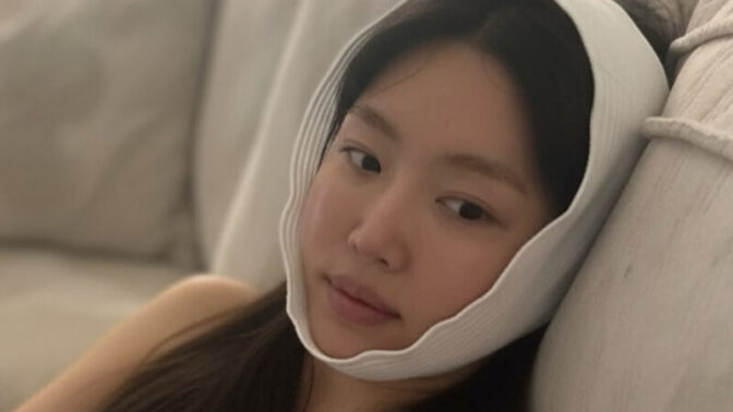 「目の整形を7回も…」47歳で“歴代級の童顔清楚美女”へと進化したカン・イェウォンの壮絶な過去と現在