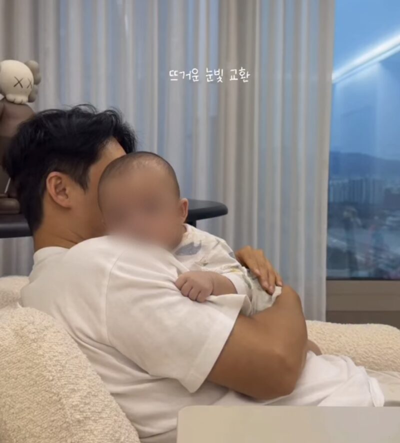 オ・サンジン♥キム・ソヨン、第2子出産から3カ月で“第3子妊娠ハプニング”…「ママのお腹に赤ちゃん?」