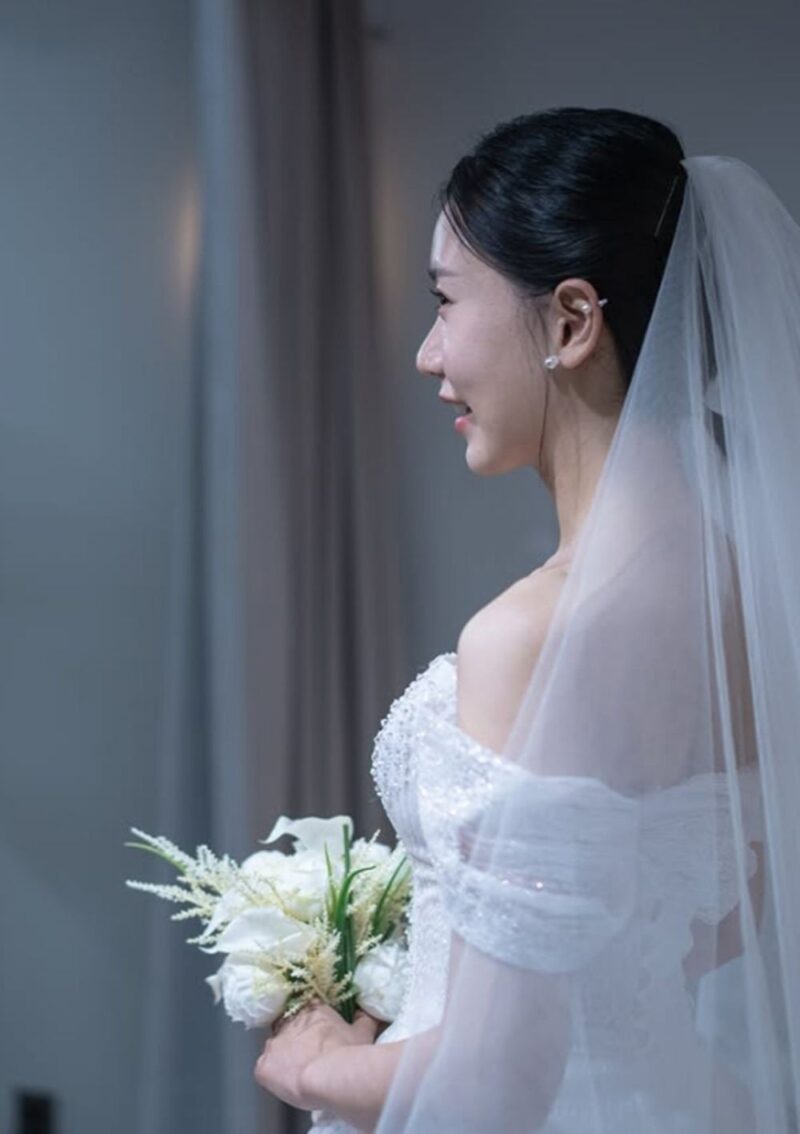 ソン・ハイェ、ウェディングドレス姿で結婚説が拡散？本人が直接釈明「お祝いはやめて」