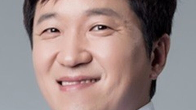 チョン・ヒョンドン、妻ハン・ユラが撮影したホームショッピング現場に爆笑　「このシーン」が話題に