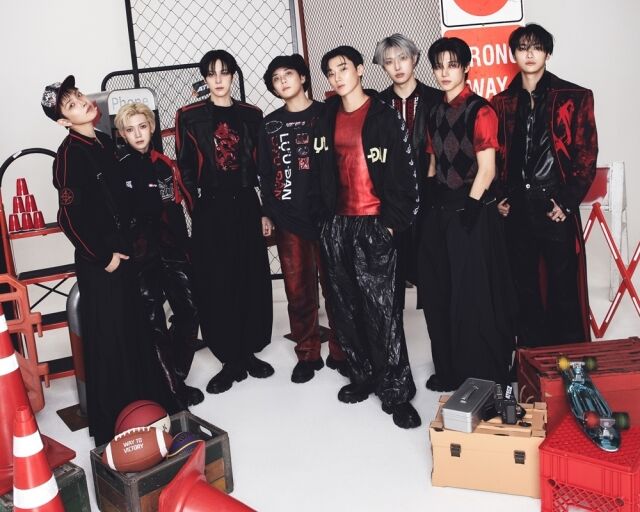 ATEEZ、世界が「BAD」中毒に！米ビルボード200で4週連続ランクインの快挙