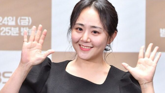 「極秘結婚」ムン・グニョン、7年前の理想のタイプ発言が再浮上…「笑顔がきれいなP.Oが好き」