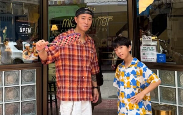 Gary、そっくりな息子とバンコク旅行へ
