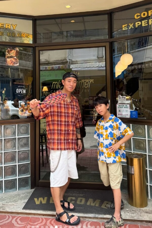 Gary、そっくりな息子とバンコク旅行へ