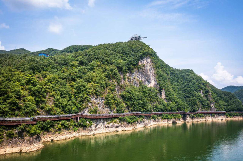 「なぜ涼しい？」夏でも快適！絶景の避暑地ハイキングコース4選