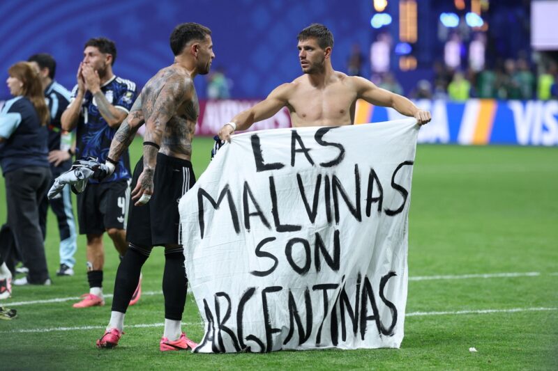 乱闘に政治的横断幕…FIFA、アルゼンチン代表の処分検討へ