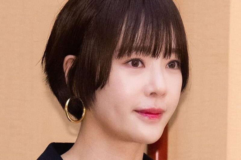 「離婚・横領騒動」ファン・ジョンウム、まさかの「慶事」をサプライズ発表