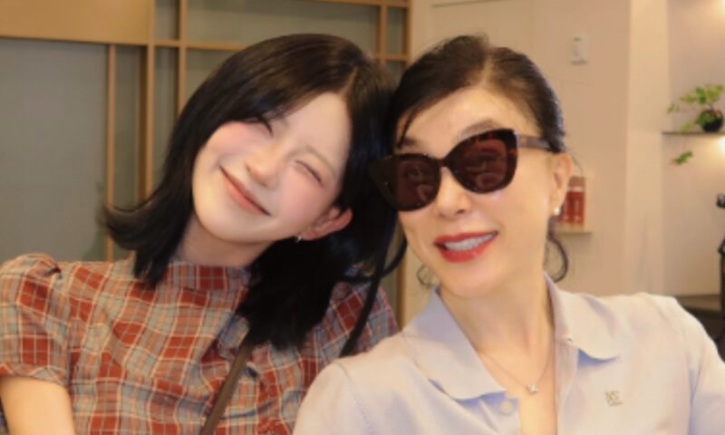 故チェ・ジンシルの娘 チェ・ジュニ、母の代わりに親友たちと…「オッケーママダム」