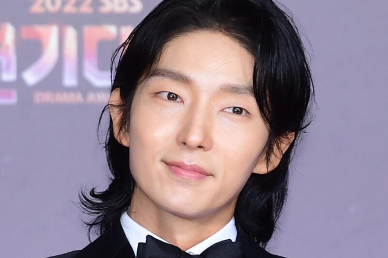 俳優イ・ジュンギ、沈黙を破り「旅立つ」と発表