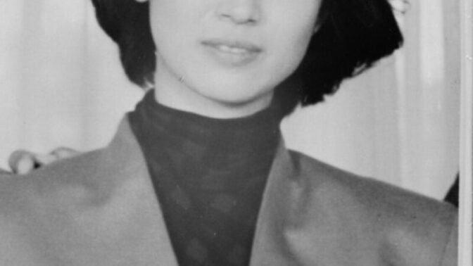 元韓国大統領令嬢で元財閥夫人の激動人生…ソウル大の伝説的「工大の女神」と呼ばれた盧素英館長の華やかな学生時代