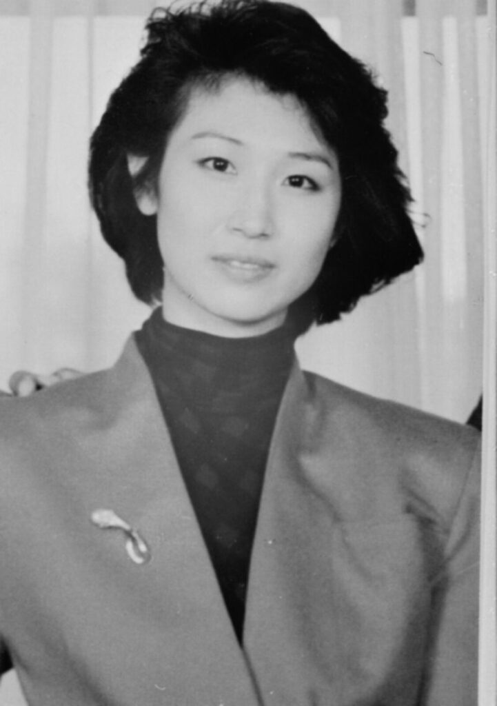 元韓国大統領令嬢で元財閥夫人の激動人生…ソウル大の伝説的「工大の女神」と呼ばれた盧素英館長の華やかな学生時代