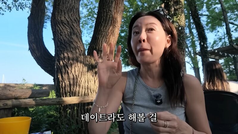 別居中アン・ソニョン、20年前のスイス人男性との交際を悩む…「人目を気にしてデートもできず」
