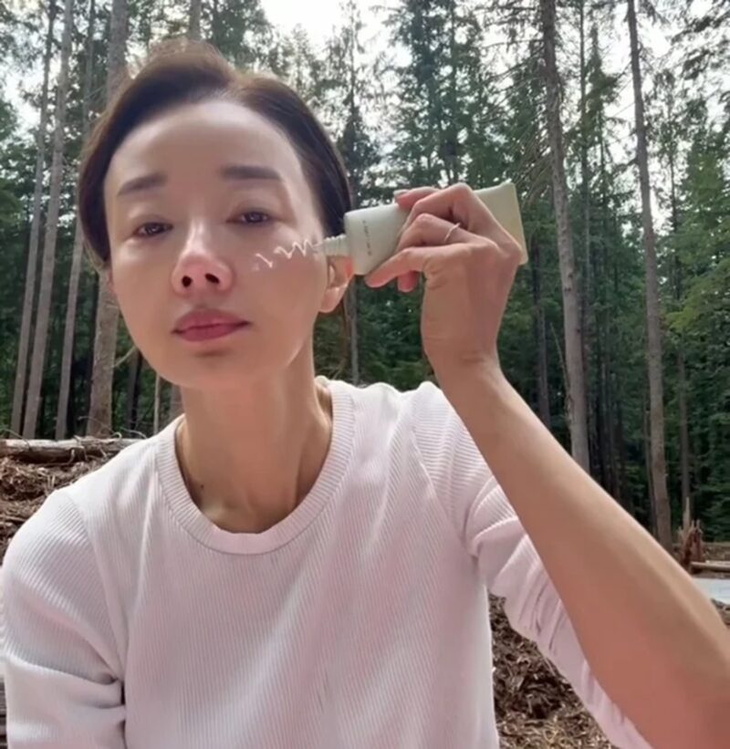 いじめ疑惑の息子擁護で転落のトップ女優 家族と共にカナダへ逃避