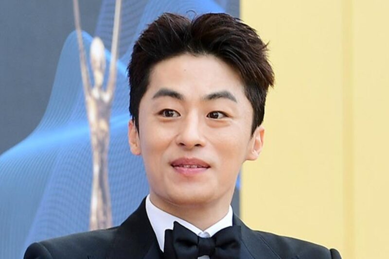 ク・ギョ Hwan、イ・オクソプ監督とついに結実…「9月に」