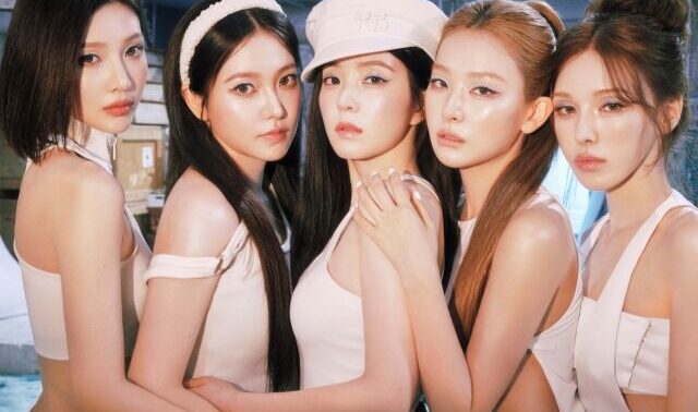 サマークイーンの帰還！Red Velvet、約2年2ヶ月ぶりの完全体カムバック！新曲『Surfin' Boy』を本日リリース、ジョイが作詞に参加