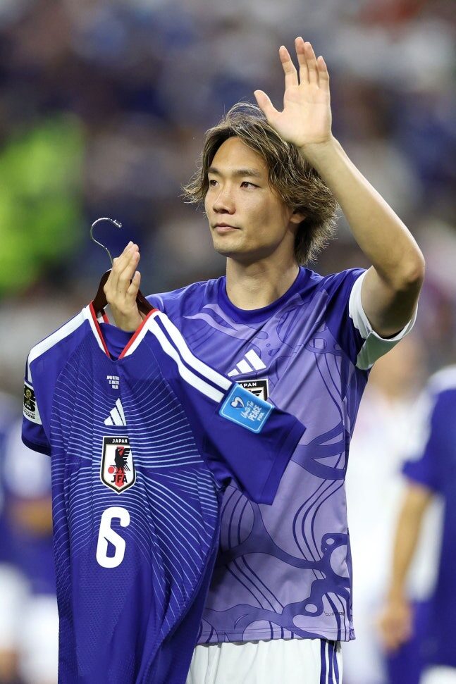 サッカー日本代表・板倉滉、女優・川口春奈が結婚＆妊娠を発表「笑顔あふれる家庭を」