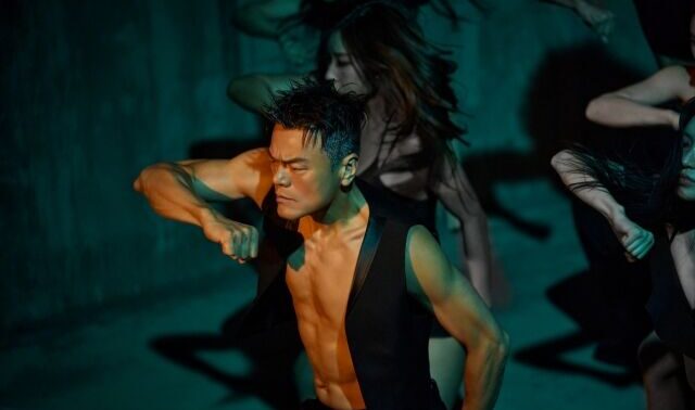 J.Y. Park（パク・ジニョン）、新曲「WET」で限界突破の全方位活動！ウォーターボムからプロ野球始球式まで“生ける伝説”が魅せた圧倒的存在感