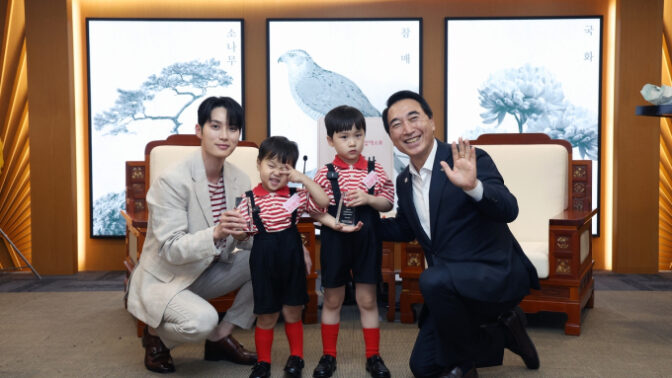 キム・ジュノの息子ウヌ＆ジョンウ、論山いちごエキスポの広報大使に就任