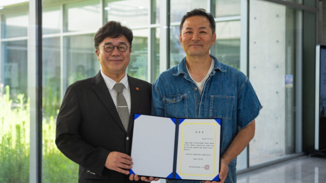 「コミュニケーションの達人」キム・チャンオク、済州ビエンナーレの広報大使に就任
