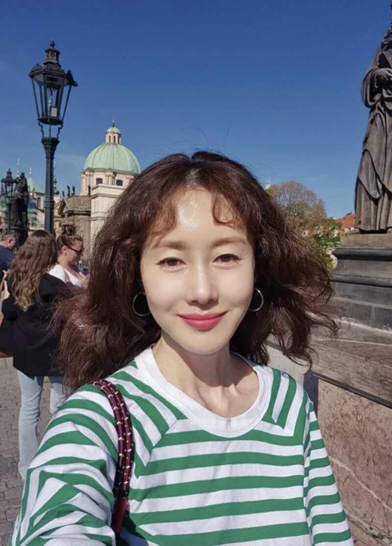 別れた元彼の父、元彼、母の家族葬をすべて執り行った女優