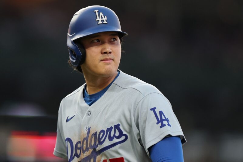 ドジャース、大谷翔平の投手復帰に再び暗雲…キャッチボール再開は未定、ロバーツ監督も明言避ける