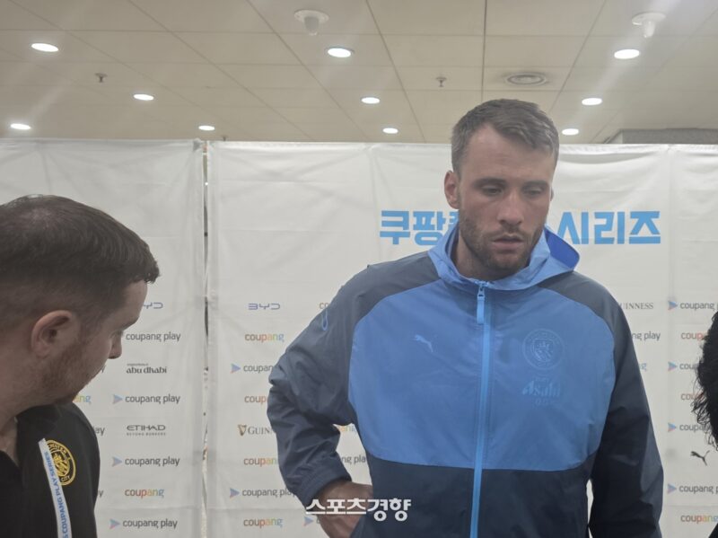 「韓国の天気は本当に過酷」マンC守護神、最悪のコンディションでも感謝「厳しい環境でもファンは最高だった」