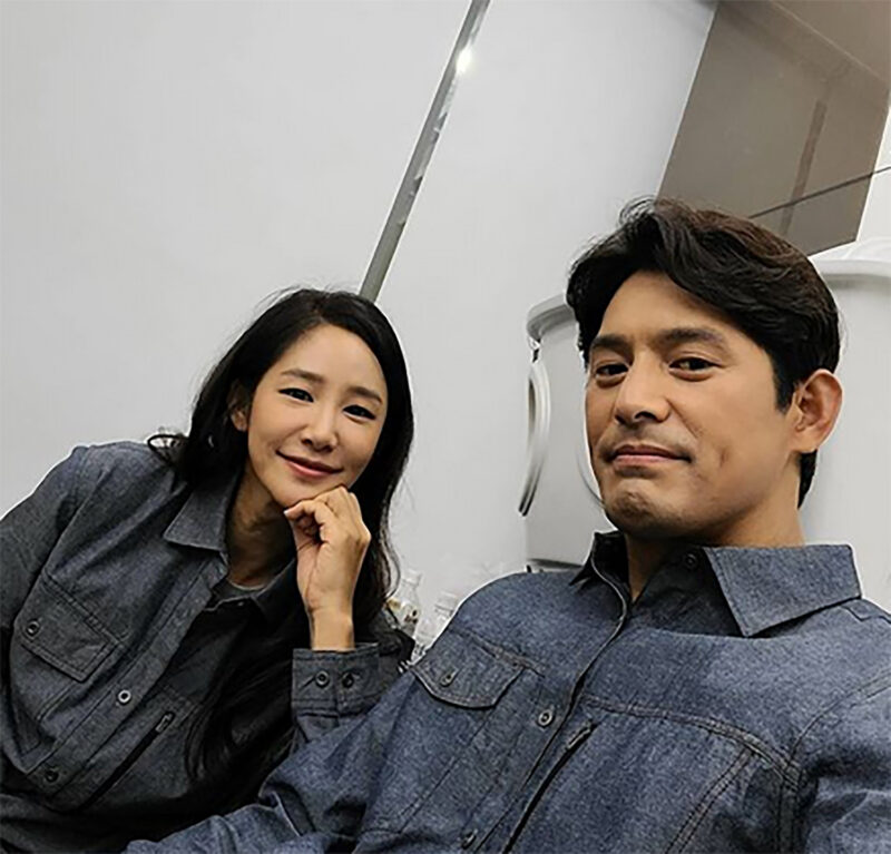 義母を会長と呼んで暮らす…300億ウォン一族に婿入りした芸能人
